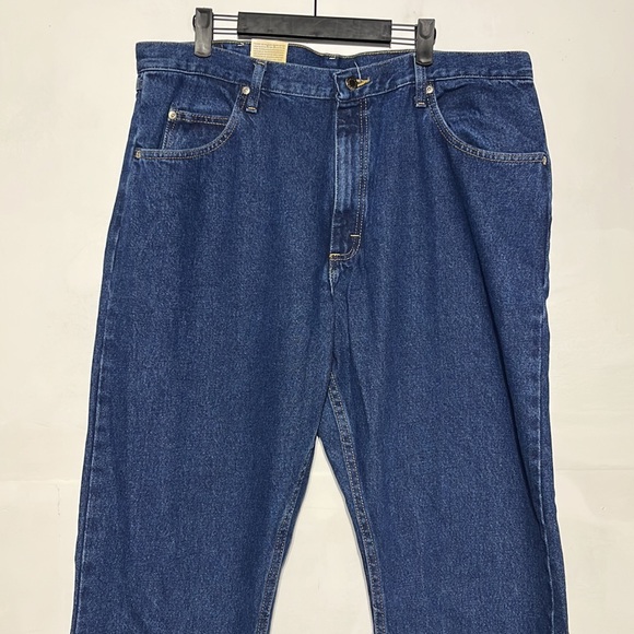 NEW Wrangler Men's Five Star Relaxed Fit Dark Rinse Denim Jeans Size 38 - Picture 3 of 11